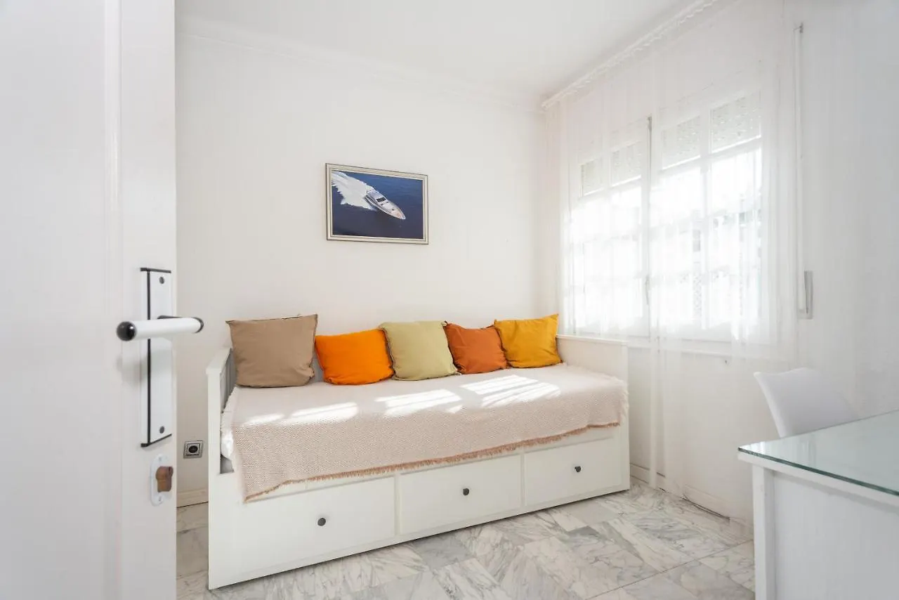 Villa Requesens On Canal Empuriabrava Holiday home