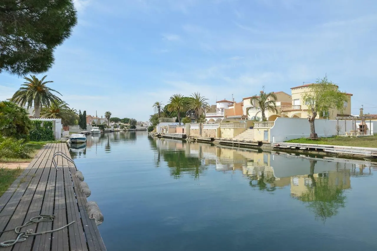 Villa Requesens On Canal Empuriabrava Spain