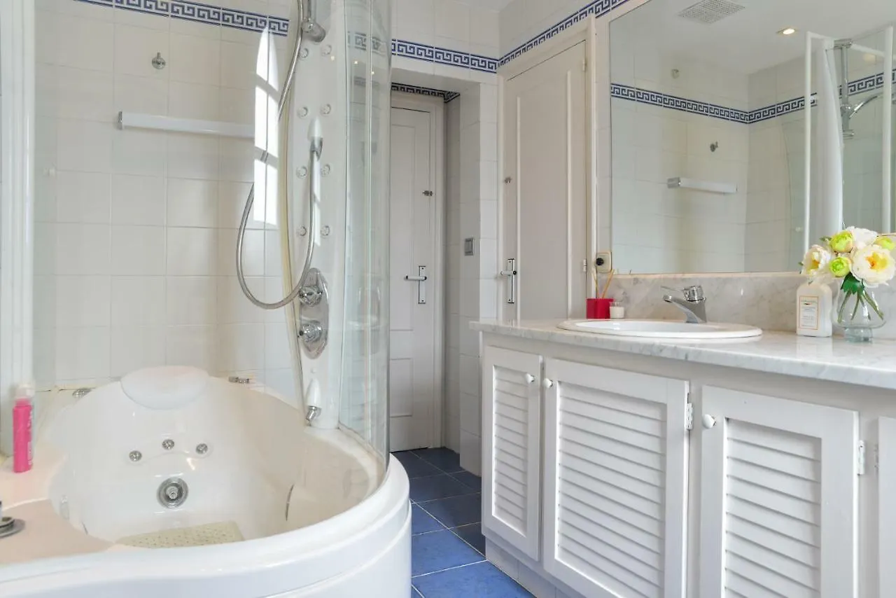 Villa Requesens On Canal Empuriabrava Holiday home