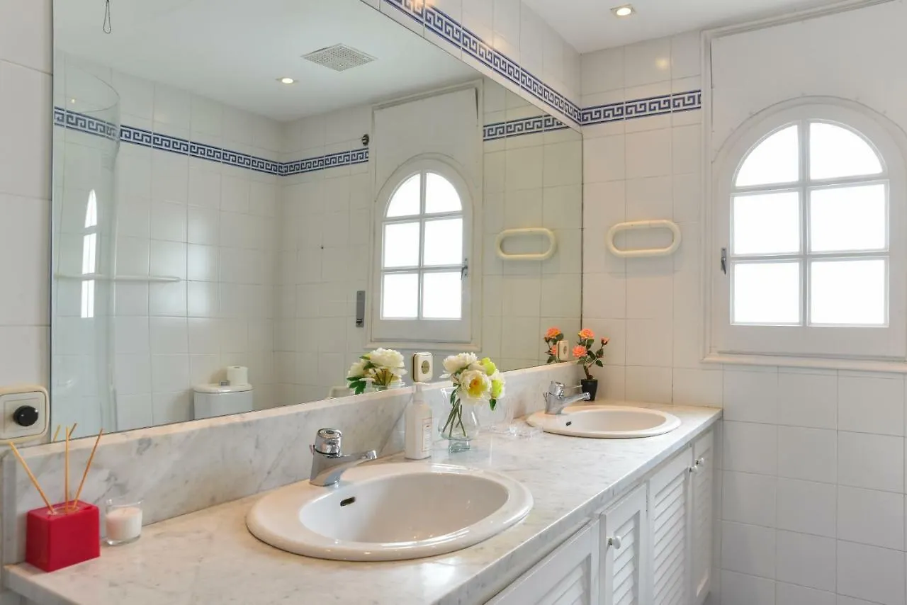 Villa Requesens On Canal Empuriabrava Spain