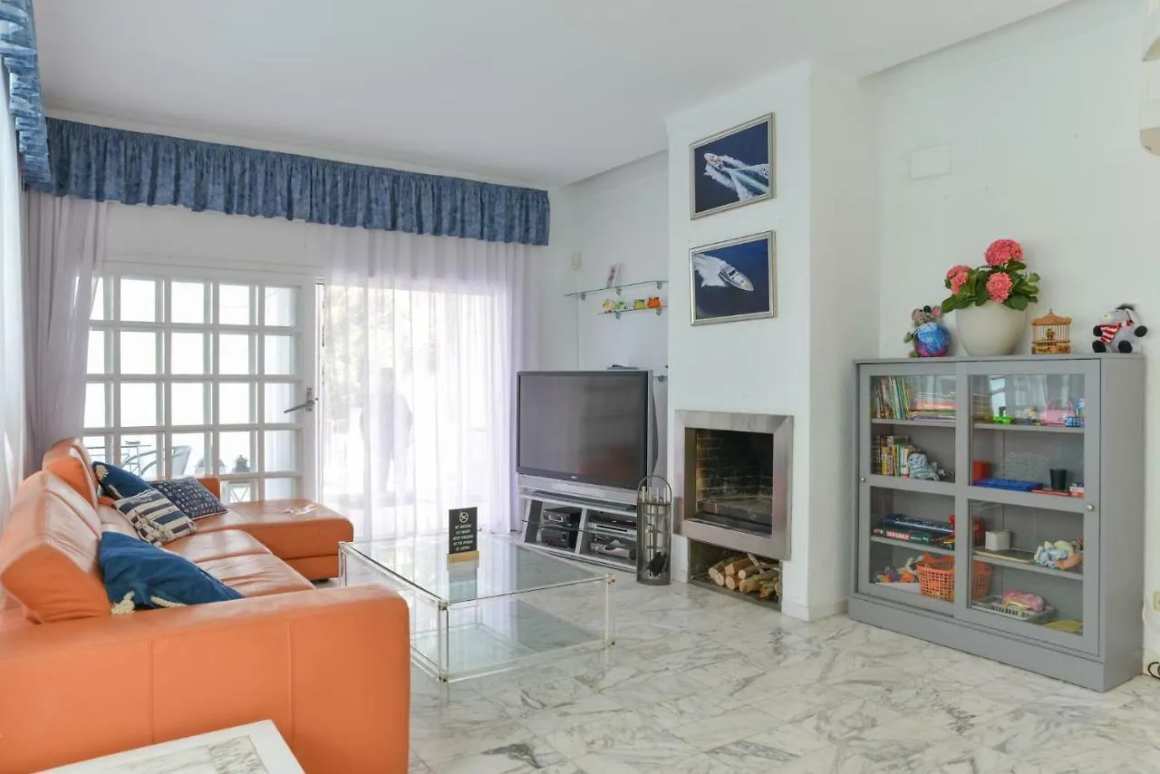 Villa Requesens On Canal Empuriabrava Holiday home